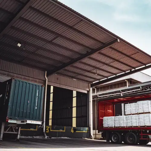 warehouse-metal-roof-deck Metal roof deck for warehouse